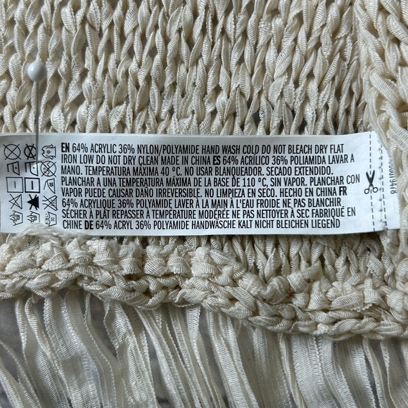 Forever 21 Cream Knit Fringe Vest. Size Small. Bohemian. Coastal Cowgirl. - Picture 7 of 7